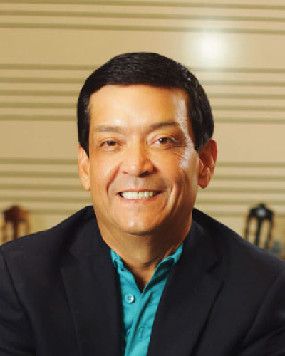 Dr. Gilberto Soto